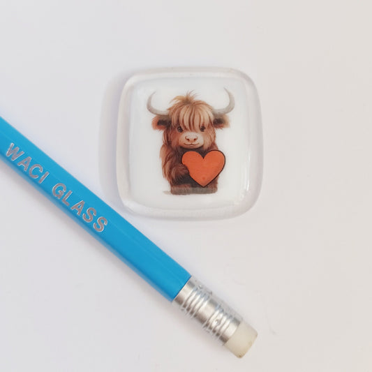 Pocket Hug Fused Glass, Highland Cow pocket hug, love you, thinking of you, miss you, you are amazing, gift for her, friendship, cow gift